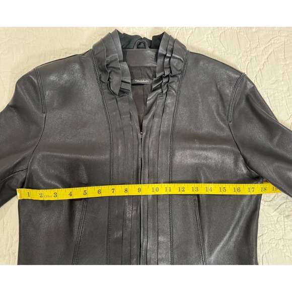 Tahari Black Leather Ruffle Collar Zipper Front Jacket Women's Size M - Picture 6 of 9